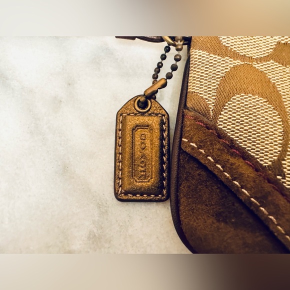 Coach Brown Signature Canvas / Suede Wristlet LNC - Picture 4 of 9